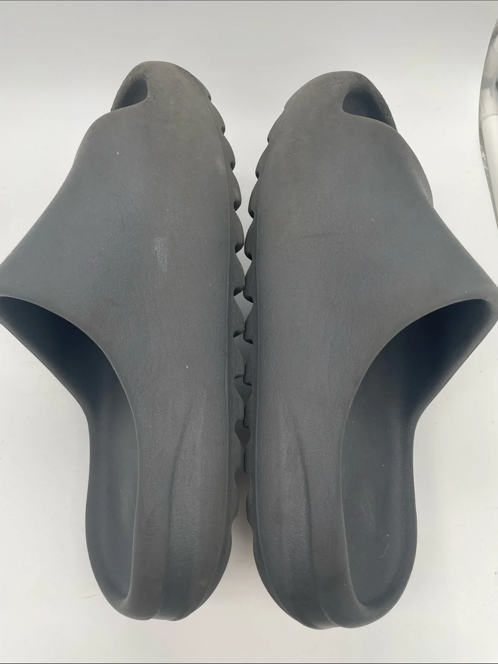 Yeezy Foam Slide Sandals - Black 40